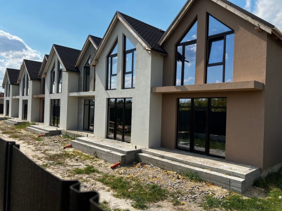 ТАУНХАУС з великою ділянкою, 10 км м. «Житомирська». Шевченково