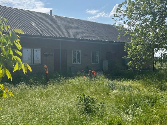 Дом на две половини Бобринец