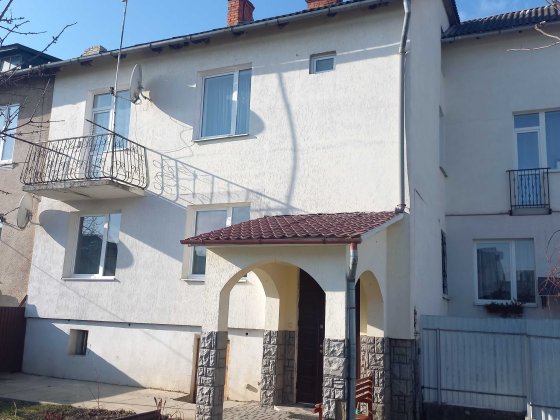 Продам частину будинку м.Самбір Самбор