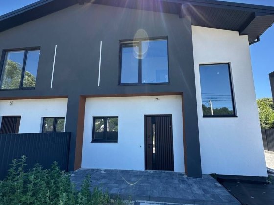 Продаж сучасного котеджу в мальовничому місці, Брюховичі Брюховичі