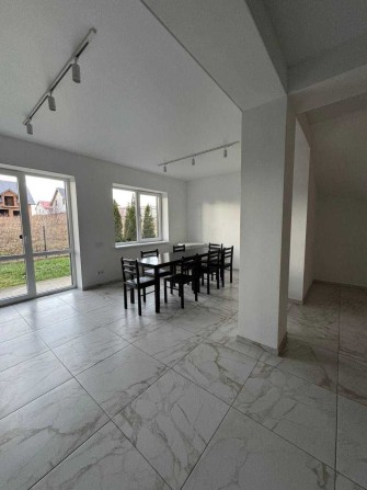 Двоповерховий котедж з ремонтом , 4-кім в ЖК "Схід сонця" - фото 1