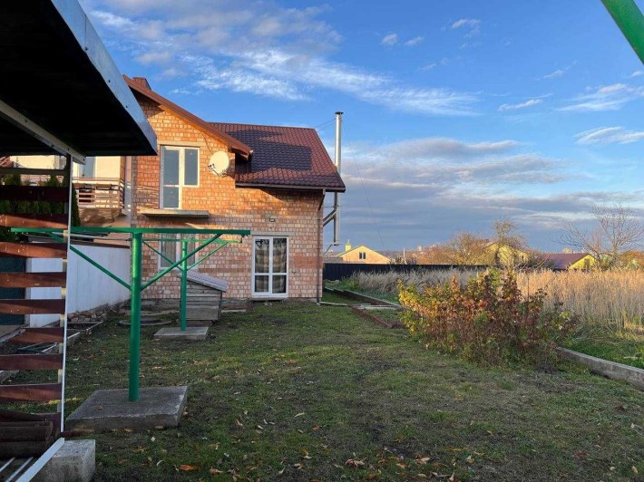 Продаж котеджу у центрі с.Зубри із заведеними усіма комунікаціями - фото 1