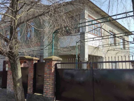Продається двоповерховий будинок в Арбузинці (Миколаївська обл) Арбузинка