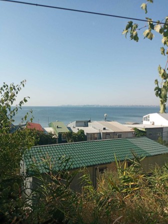 Продам  летний домик на берегу моря с красивым панорамным видом . - фото 1
