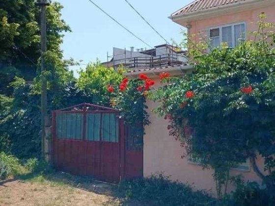 Продаётся двухэтажный дом-дача на берегу моря в Фонтанке! Фонтанка