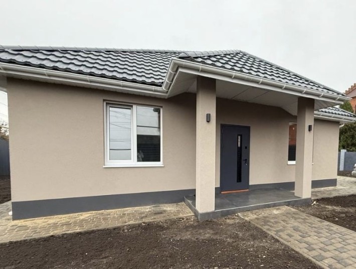 Новый одноэтажный дом, Фонтанка,  газ заведен,пешая доступность к морю - фото 1