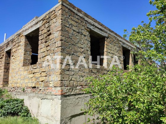 Незавершенное строение на ул. Урожайной. Фонтанка