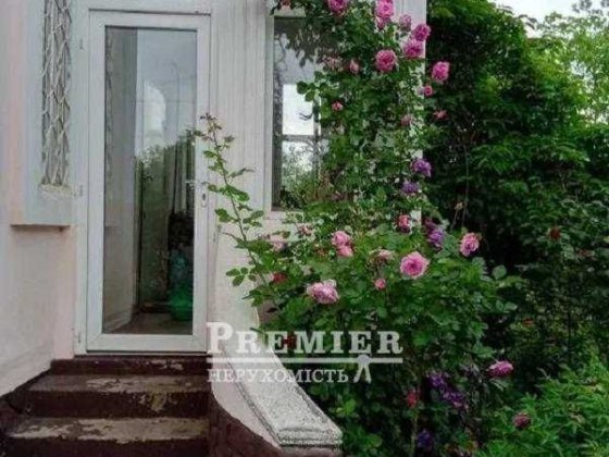 Комфортний теплий будинок із фруктовим садом у передмісті Одеси