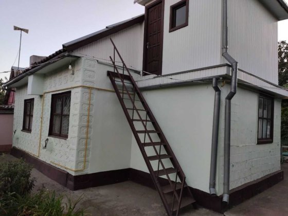 Продам 2-х этажный отличный дом с газом в Светлом! Светлое