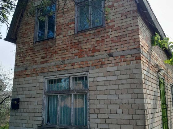 Продам двухэтажный крепкий дом недорого! Светлое