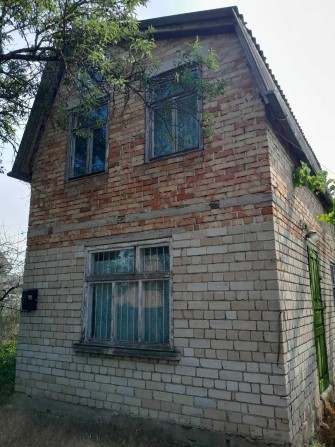 Продам двухэтажный крепкий дом недорого! - фото 1