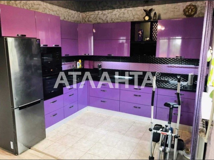 Дом в Светлом. Капитальный с ремонтом 2х этажный АГВ. Участок 6 соток - фото 1