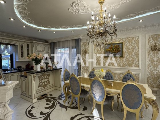 Елітний будинок у Совіньйоні —  життя преміум-класу Лиманка