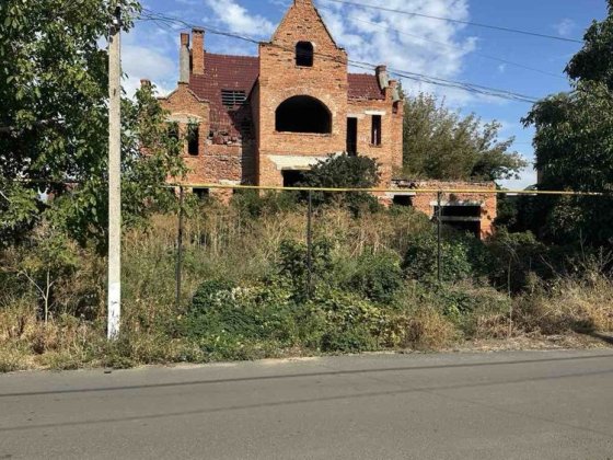 Продается недостроеный дом с участков 13 соток Подільськ