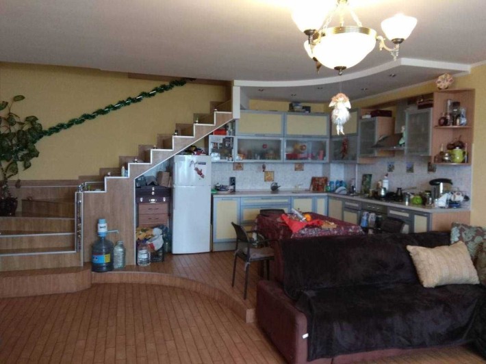 Продаж будинку -причалу в Совіньйоні - фото 1