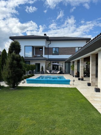 Продам дом в Совиньоне - фото 1