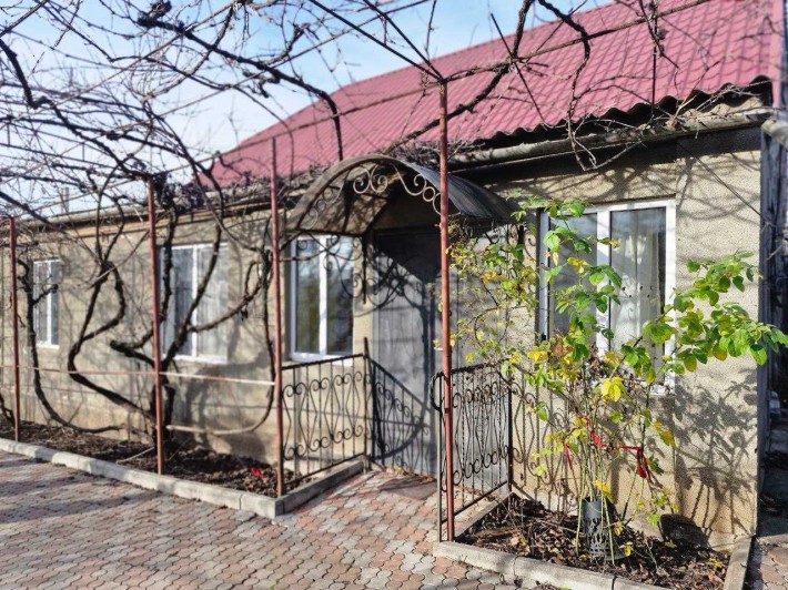 Семейный дом 140 м² с участком 12 соток +СТО в подарок! - фото 1