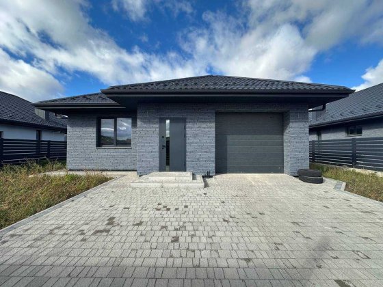 Американка в Обарові з терасою та гаражем | 121 м² + 5 соток Обаров