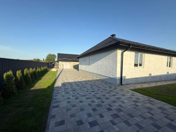 Продам добротний будинок з гаражем! Кустин!! Кустин