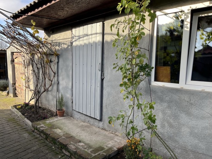 Продам затишний утеплений будинок із саманних блоків - заїзжджай і жив - фото 1