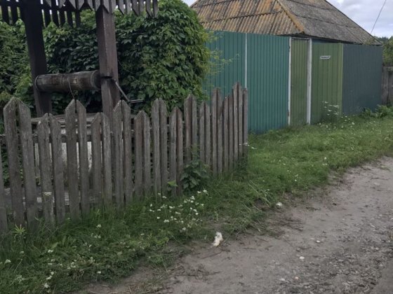 Продаж ділянки з домом. Є поряд ліс, річка Верхня Сироватка