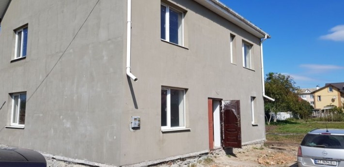 Продається новозбудований цегляний будинок з земельною ділянкою. - фото 1