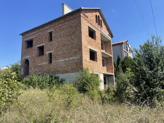 Продаж Будинку с Біла Біла