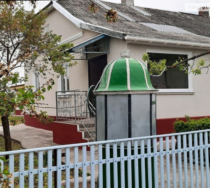 Продам  1/2 дома в западной части Украины - фото 1