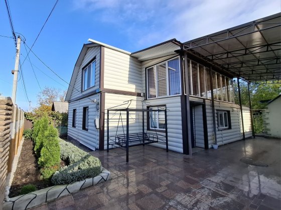 Просторий будинок в районі ЦРЛ Первомайск