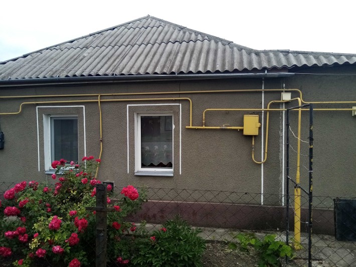 Продаю будинок біля СОШ 4, або міняю на квартиру - фото 1