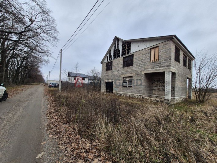 ПРОДАМ 2-поверховий будинок з гаражем в Слободі - фото 1