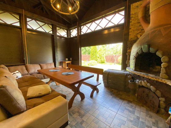 Будинок біля річки. Місце, для життя, відпочинку та  відновлення. Благодатне