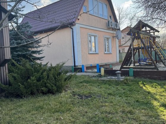 Приватний будинок для комфортного проживання Лозивок