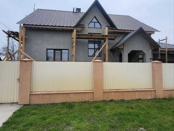 Продам сучасний будинок Чигирин