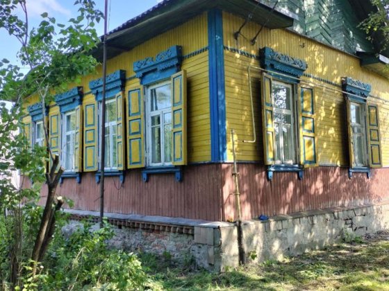 Будинок біля річки Мена