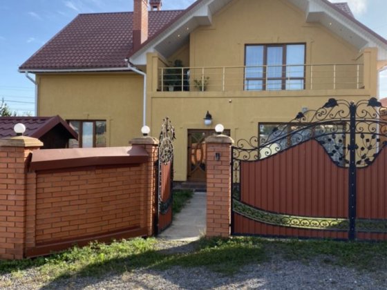 Продам будинок в гарній локації Великий Кучурів