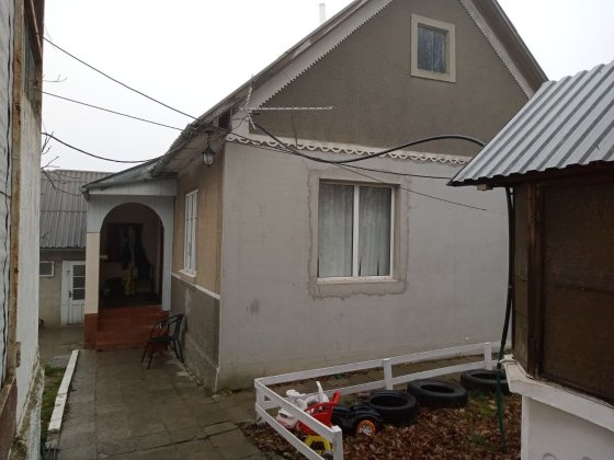 Будинок  в глибоці Глибока