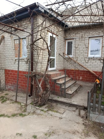 Будинок на 3 господаря с. Балабино - фото 1