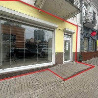 Червона лінія, центр міста. Був "ПриватБанк" Ремонт як на фото, все відповідає дійсності. Днепр