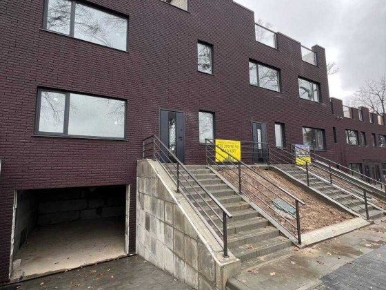 Будинок в центрі Бучі, з газом, поруч з інфраструктурою Буча