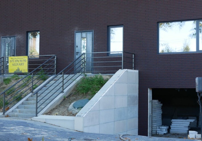 Будинок в центрі міста Буча, з газом, без багтоповерхівок - фото 1