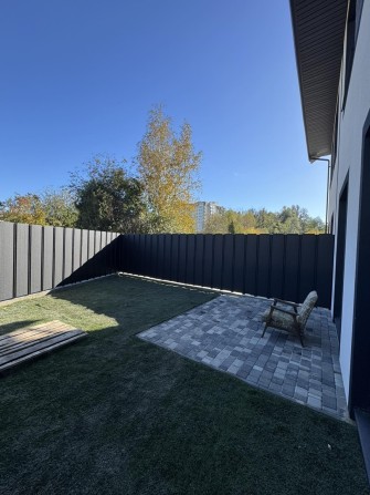 Таунхаус поруч з Бучанським парком! Цегляний, центральні комунікації - фото 1