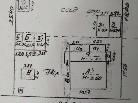 будинок у місті з великою ділянкою Белая Церковь