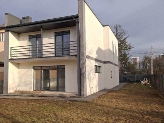 Будинок біля Міського Озера — рідкісна пропозиція.I. Івано-Франківськ