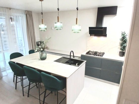 В Лесной Буче идеальный 3эт таун для семьи.Газ Буча