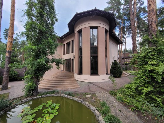 Продаж чудового будинку в лісовій місцевості! Буча! Буча