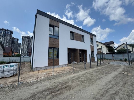 Центр Бучі Нові Дуплекси/газ/підвал.Все поруч Буча