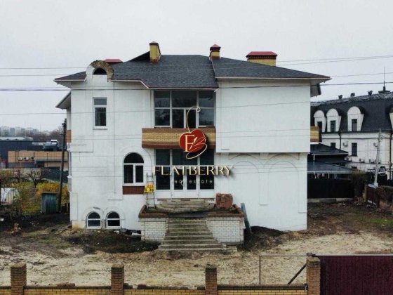 Без% Продажа дома в центре Борисполя, Старокиевская, 2 (возле площади) Борисполь