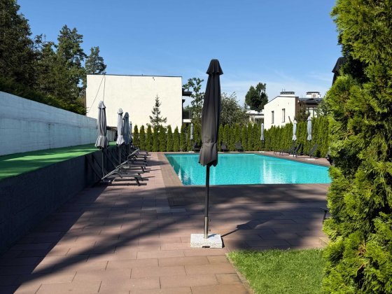 Кутовий таунхаус з ремонтом, терасою та гаражем у КМ Green Place Ірпінь