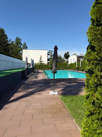 Кутовий таунхаус з ремонтом, терасою та гаражем у КМ Green Place - фото 1